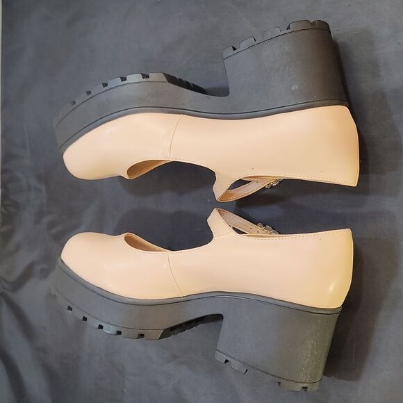 BRAND NEW YVO MARY-JANE WOMEN'S, BUCKLE DETAIL PLATFORM WEDGE PUMP - Picture 12 of 15